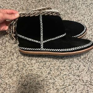 Anthropologie Splendid suede leather Sherpa (faux fur) lined moccasin boot